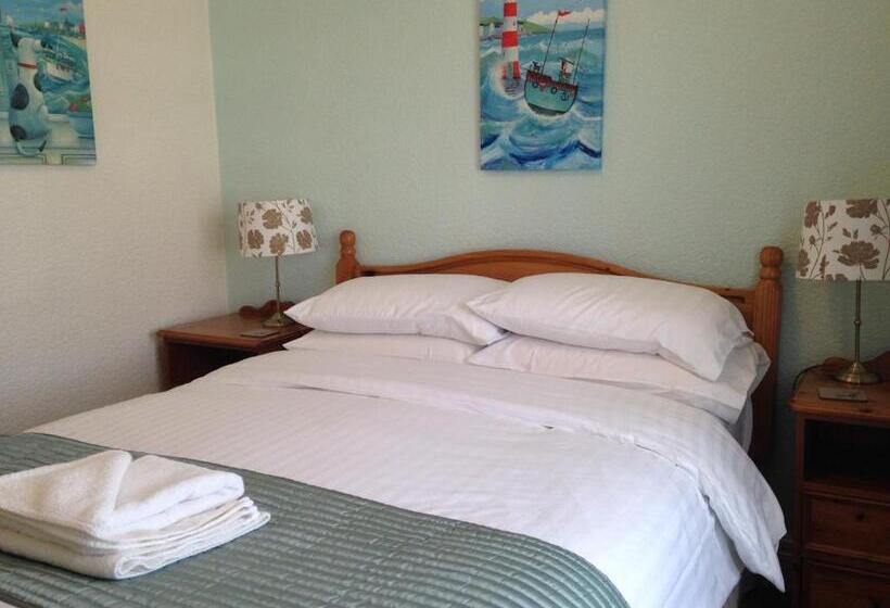 اتاق استاندارد, The Tudor Guest House