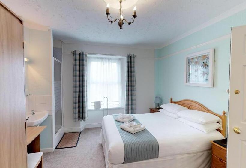 اتاق استاندارد, The Tudor Guest House