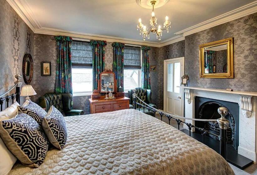 キングサイズベッドのスーペリアルーム, Victoria House