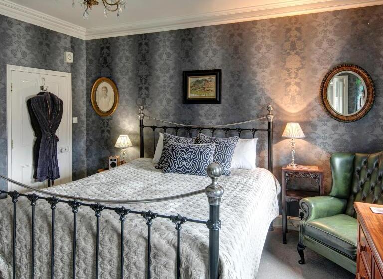 キングサイズベッドのスーペリアルーム, Victoria House