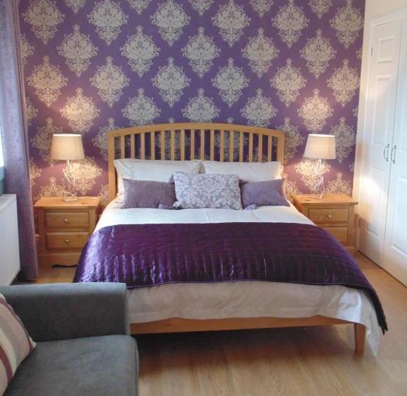 اتاق لوکس با تخت بزرگ, Woodside Guest House