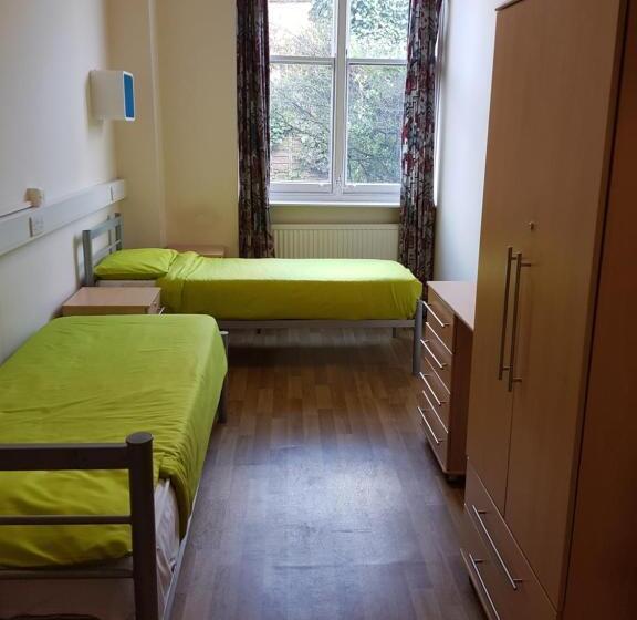 Кровать в Общей Комнате, Belsize House