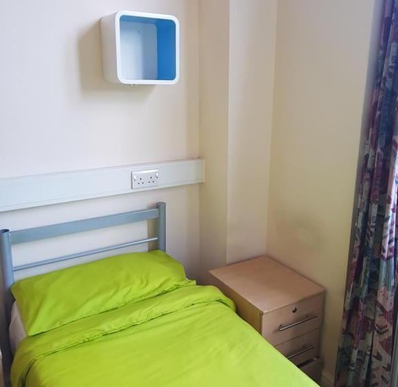 共用房间的床, Belsize House