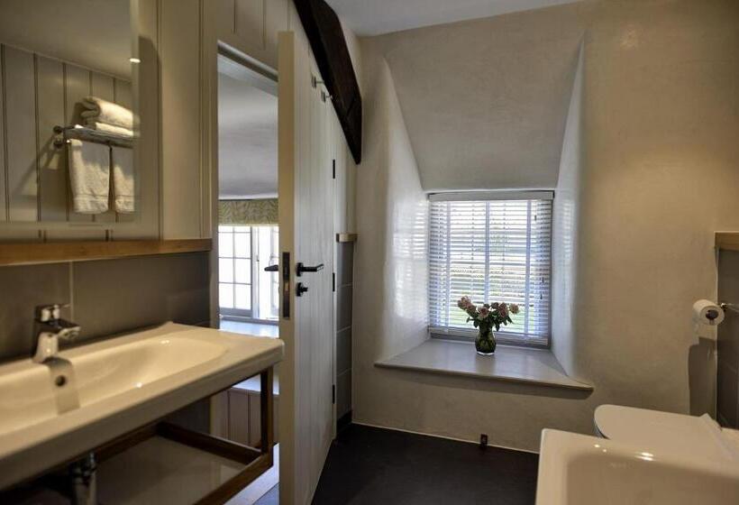 Номер Deluxe, Ring Of Bells