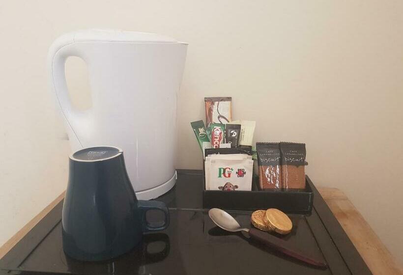 اتاق راحتی یک تخته, The Flowerpot