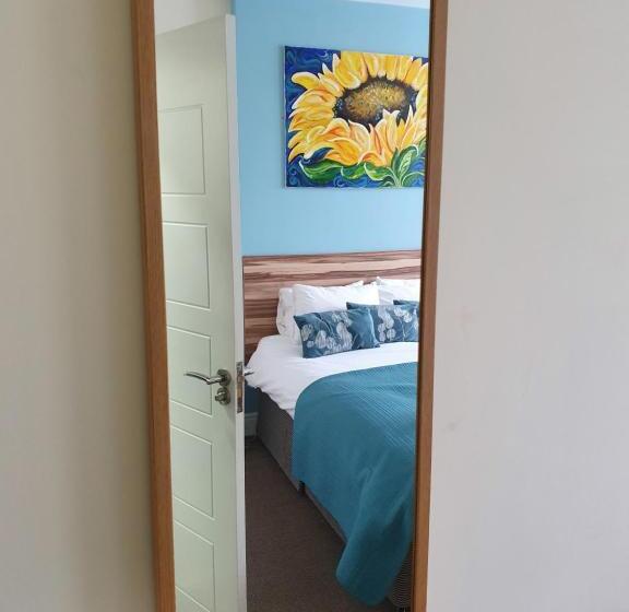 اتاق سوپریور, The Flowerpot