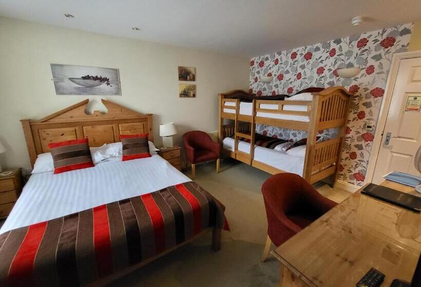 Семейный Номер, The Royal Inn