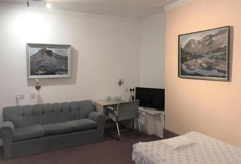 Family Room, Lyttleton Lodge