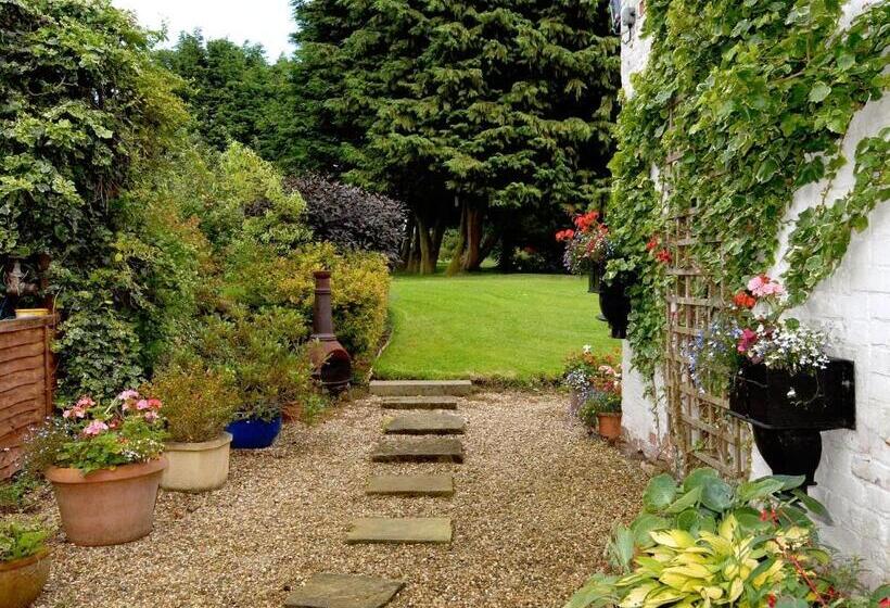 غرفة كلاسيكية مطلّة علي الحديقة, Marton Grange Country House