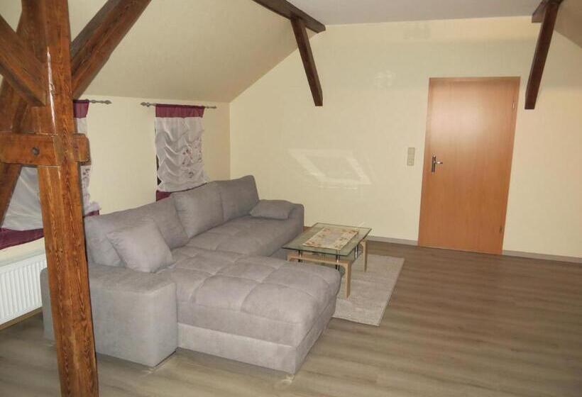 חדר משפחתי, Ferienwohnung & Zimmervermietung Wolf