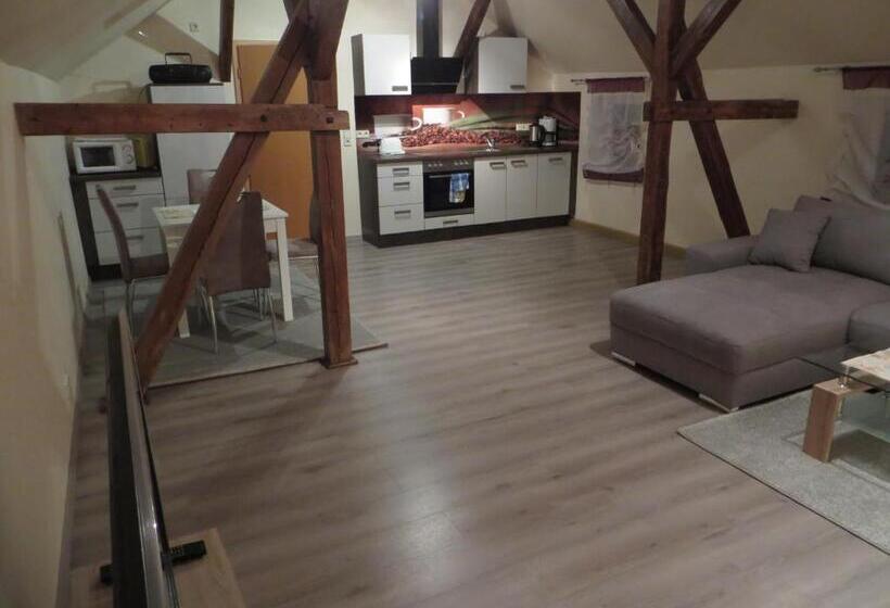 חדר משפחתי, Ferienwohnung & Zimmervermietung Wolf