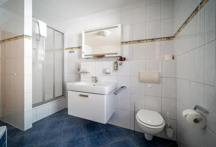 Deluxe-huoneisto 1 Makuuhuone, Murphy S Zimmer Und Apartments