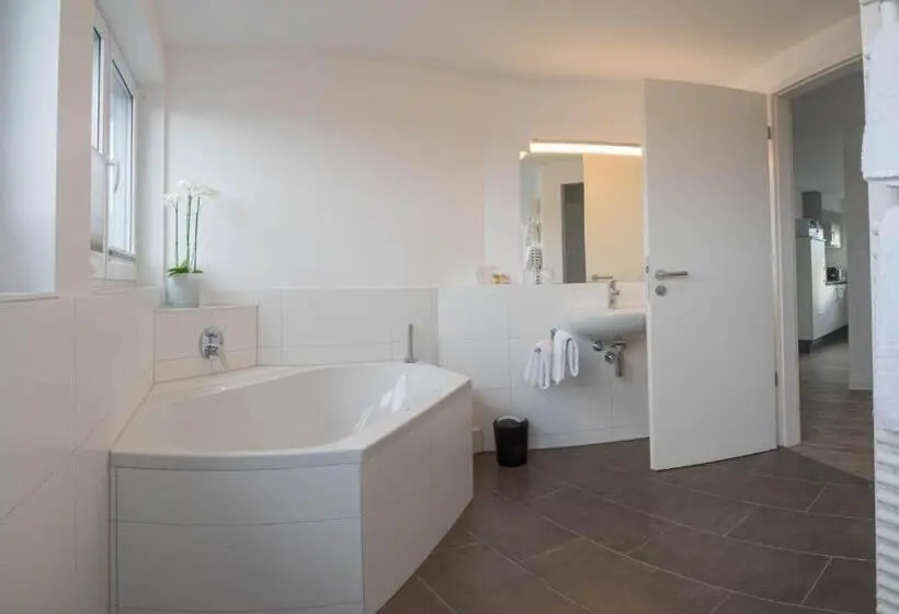 2ベッドスイートルーム, Boardinghouse N22 Oberboihingen