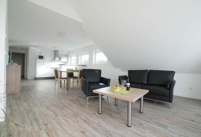 Люкс 2 Спальни, Boardinghouse N22 Oberboihingen