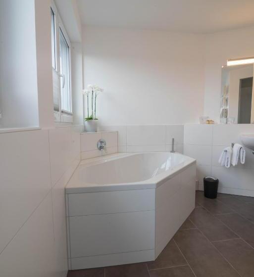 Люкс 2 Спальни, Boardinghouse N22 Oberboihingen