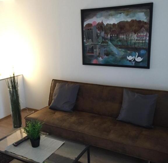 جناح, Engels Hof