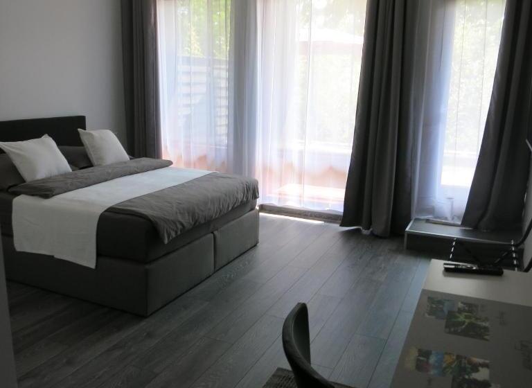 شقة غرفة واحدة مزودة بتراس, Engels Hof