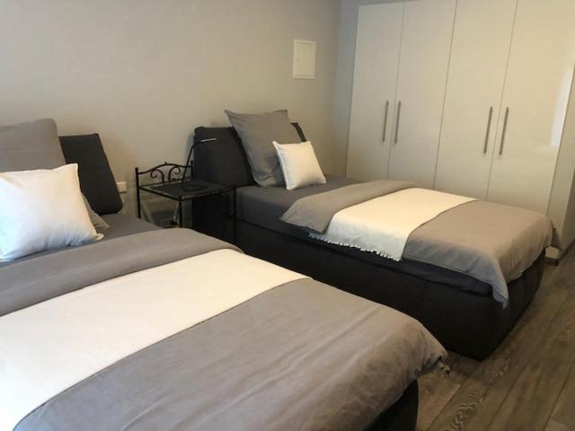 إستوديو قياسى مزودة بتراس, Engels Hof