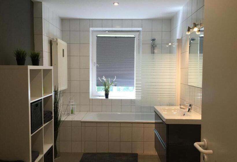 شقة ديلوكس غرفتين نوم, Engels Hof