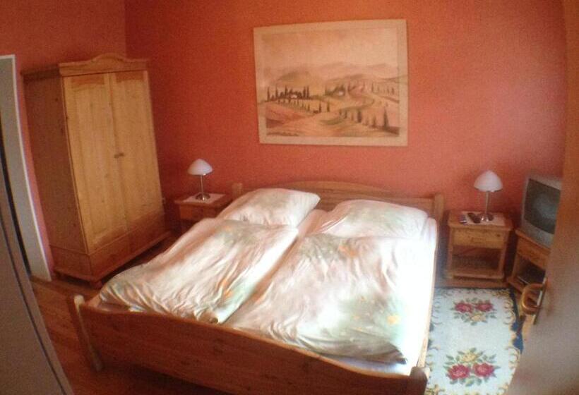 Номер Стандарт, Gästehaus Burg Molbach