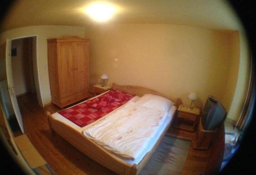 Номер Стандарт, Gästehaus Burg Molbach