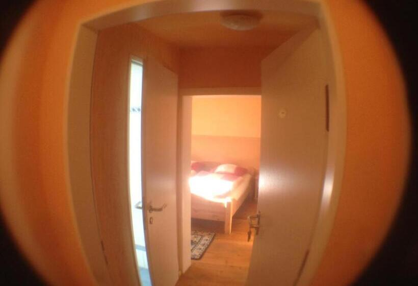 Номер Стандарт, Gästehaus Burg Molbach