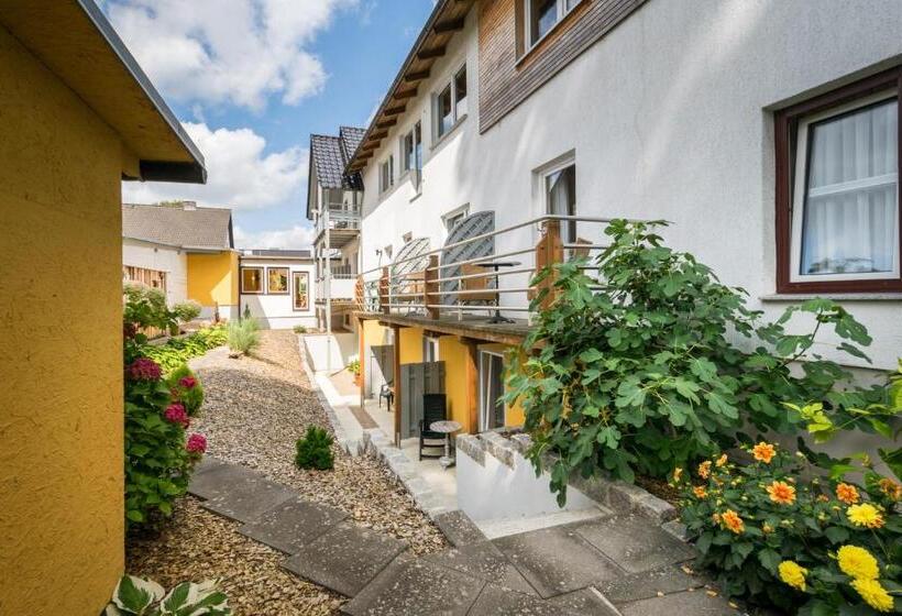 Номер Стандарт Индивидуальный с Балконом, Pension Buchfink