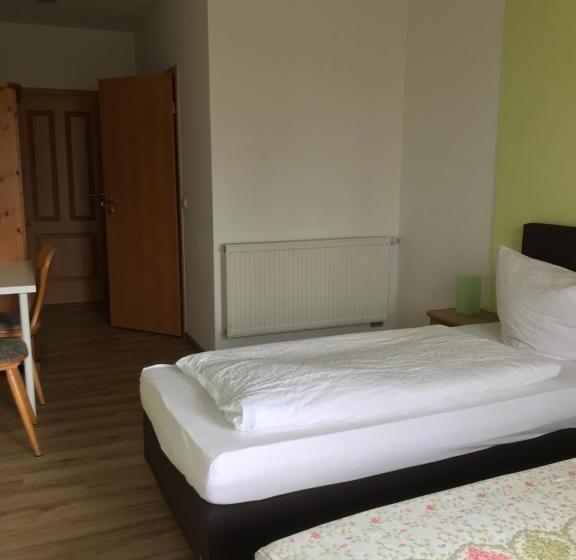 Номер Стандарт, Landgasthof Felsenkeller