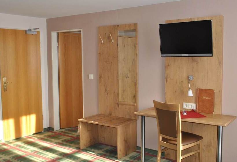 スタンダード４人部屋, Gasthof Kampenwand Bernau