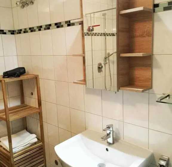 2 Bedroom Apartment, Rottaler Stuben