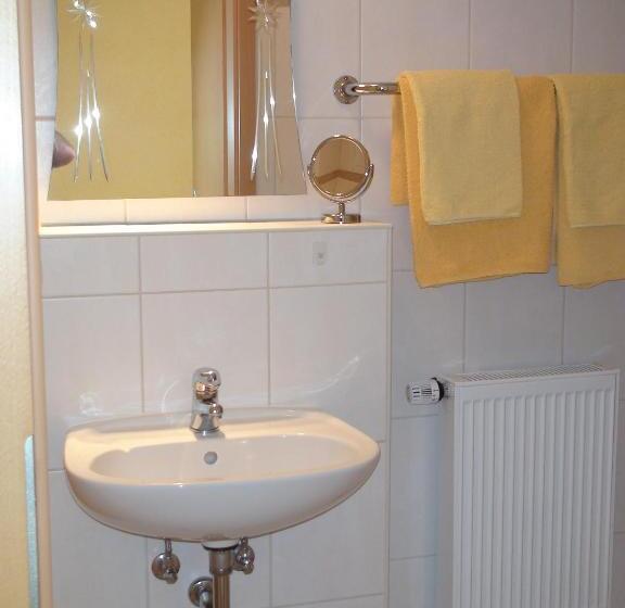 标准间, Pension Kreisel