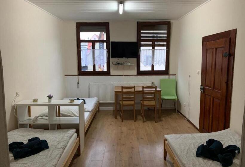 غرفة أساسية ثلاثية, Belle Vue Apartrooms