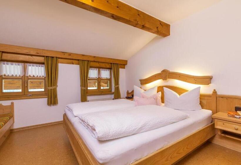 آپارتمان 1 خوابه با چشمانداز, Demelhof