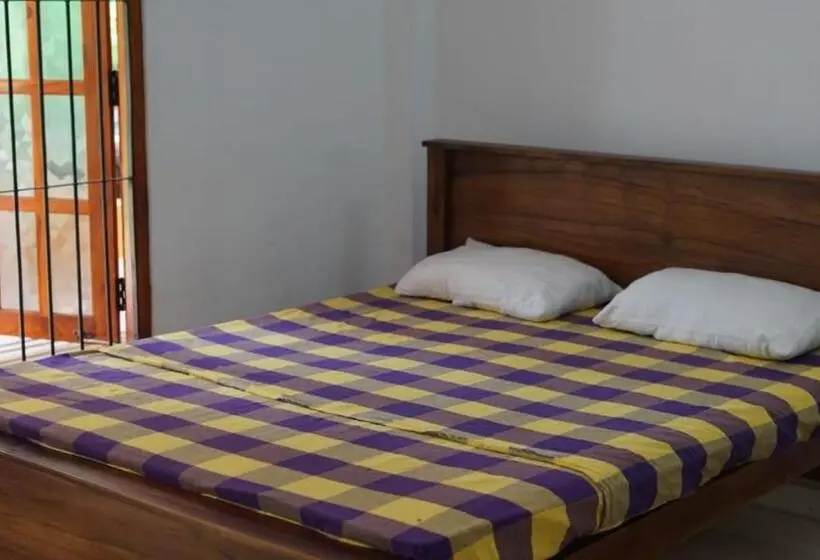 スタンダードルーム, Punkalasa Tourist Lodge