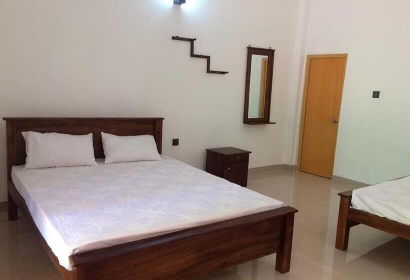 اتاق خانوادگی, Punkalasa Tourist Lodge