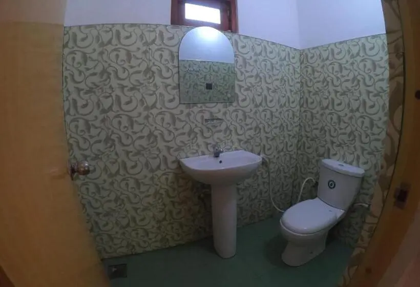 ファミリールーム, Punkalasa Tourist Lodge