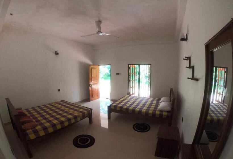 חדר משפחתי, Punkalasa Tourist Lodge