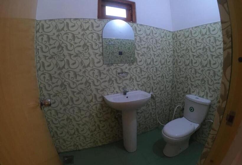 חדר בסיסי לשלושה, Punkalasa Tourist Lodge