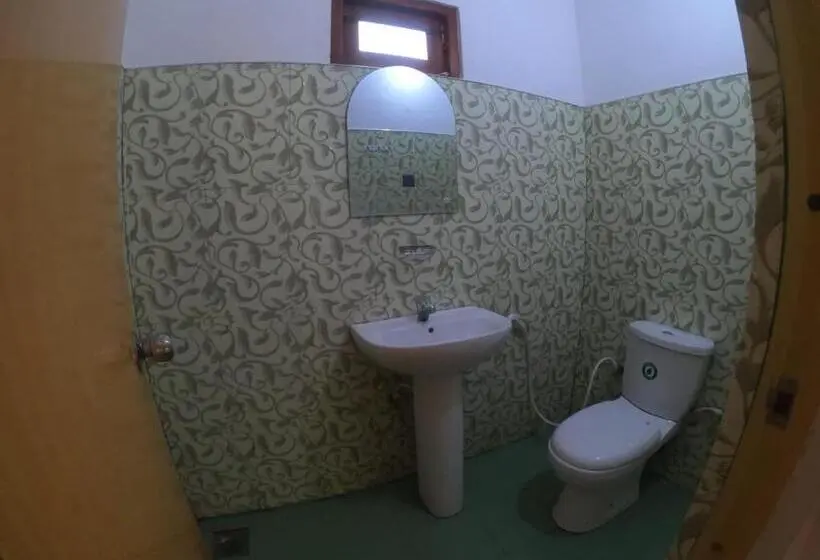 ベーシックトリプルルーム, Punkalasa Tourist Lodge