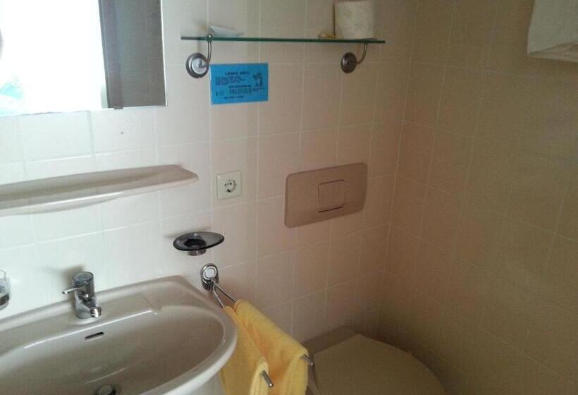 غرفة قياسية, Pension Am Markt