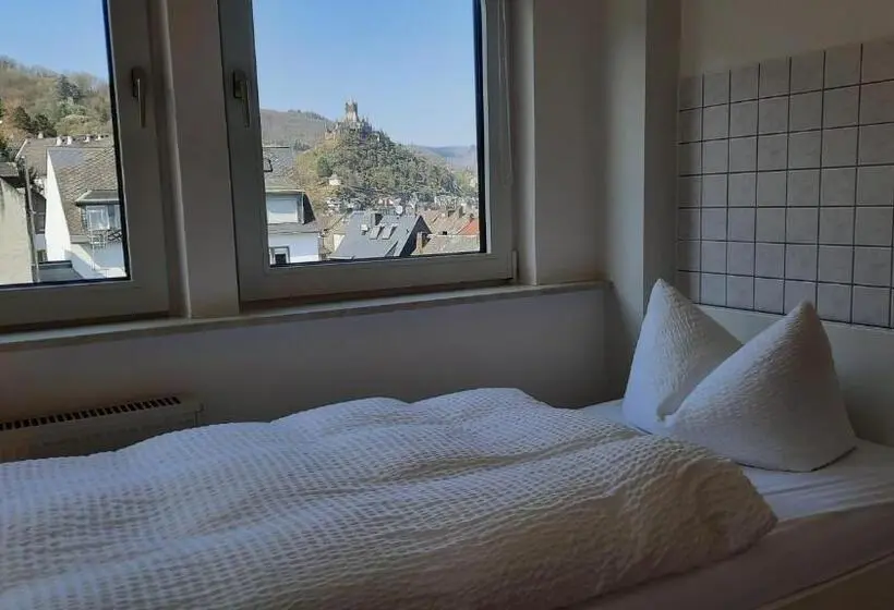 Standard Yhden Hengen Huone, Pension Schneider