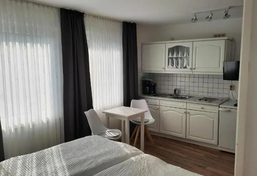 Huoneisto 1 Makuuhuone, Pension Schneider