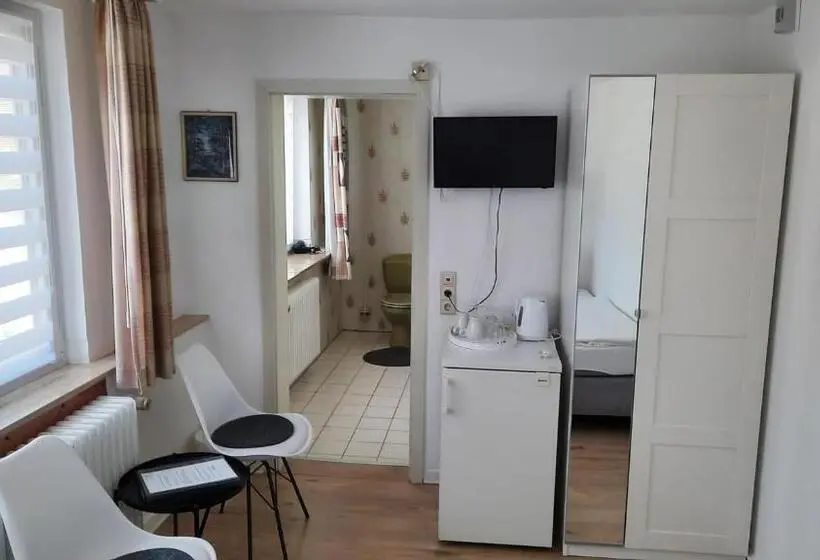 Economy-huone, Pension Schneider