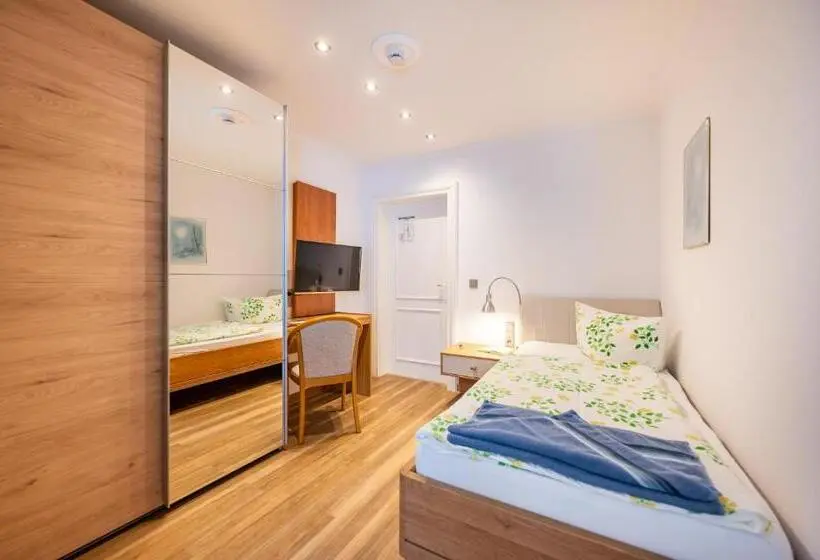 اتاق استاندارد یک نفره, Pension Villa Seefrieden
