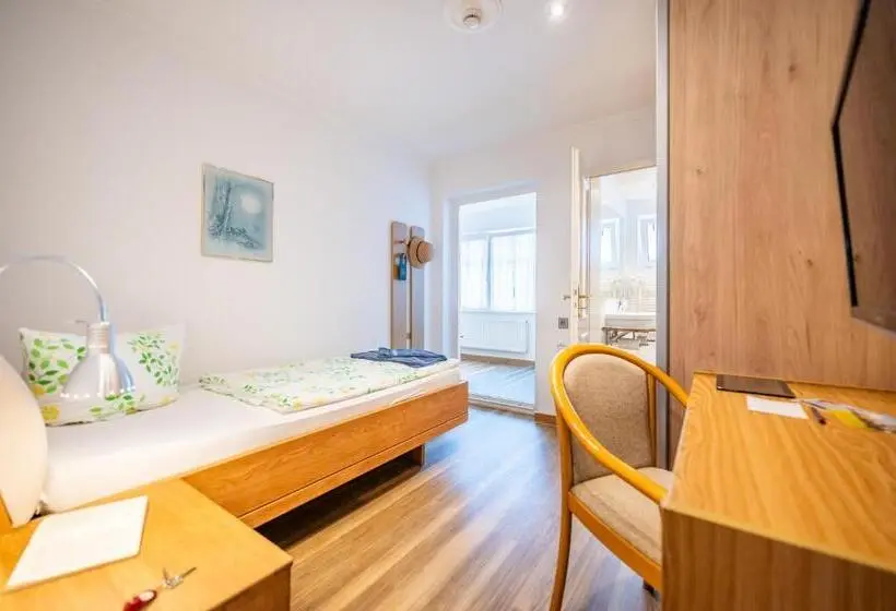 اتاق استاندارد یک نفره, Pension Villa Seefrieden