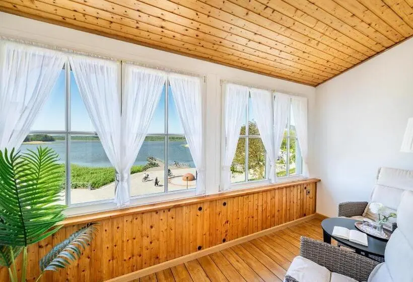 اتاق استاندارد با چشم‌انداز دریاچه, Pension Villa Seefrieden