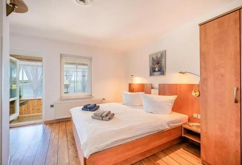 اتاق استاندارد با چشم‌انداز دریاچه, Pension Villa Seefrieden