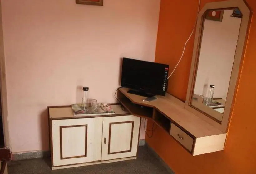 Chambre Economy, Santosh Lodge