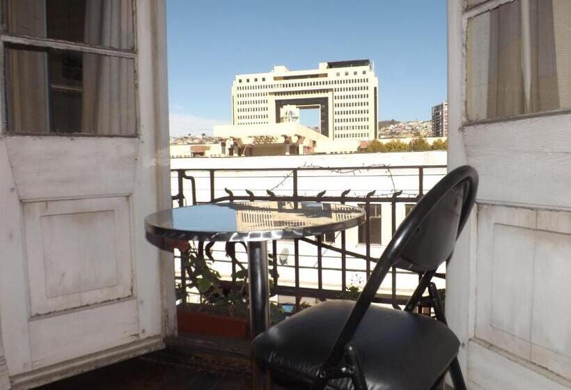 اتاق استاندارد چهار تخته, Hostal Fiorenttina