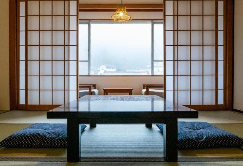 غرفة قياسية رباعية, Yumori Onsen Hostel